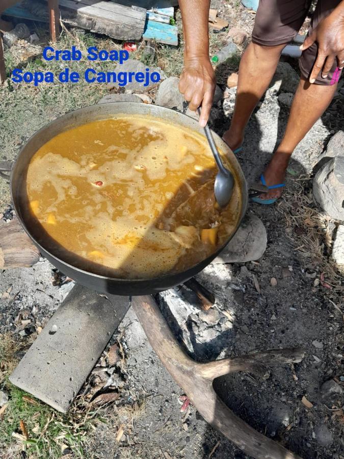 Posada Lia Centro Providencia  ภายนอก รูปภาพ