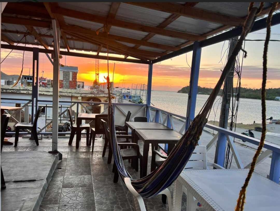 Posada Lia Centro Providencia  ภายนอก รูปภาพ